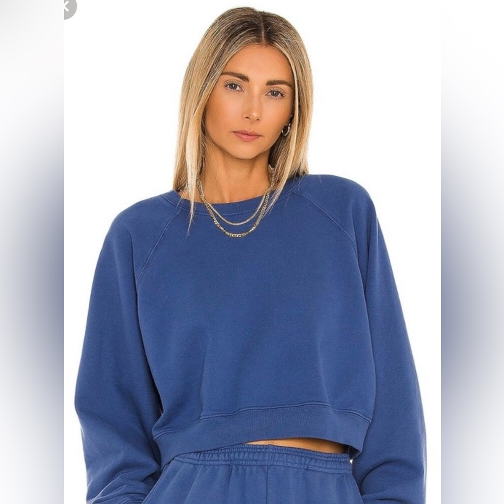 Sixthreeseven Revolve Women's The Raglan Cropped Crewneck Sweatshirt Blue XS